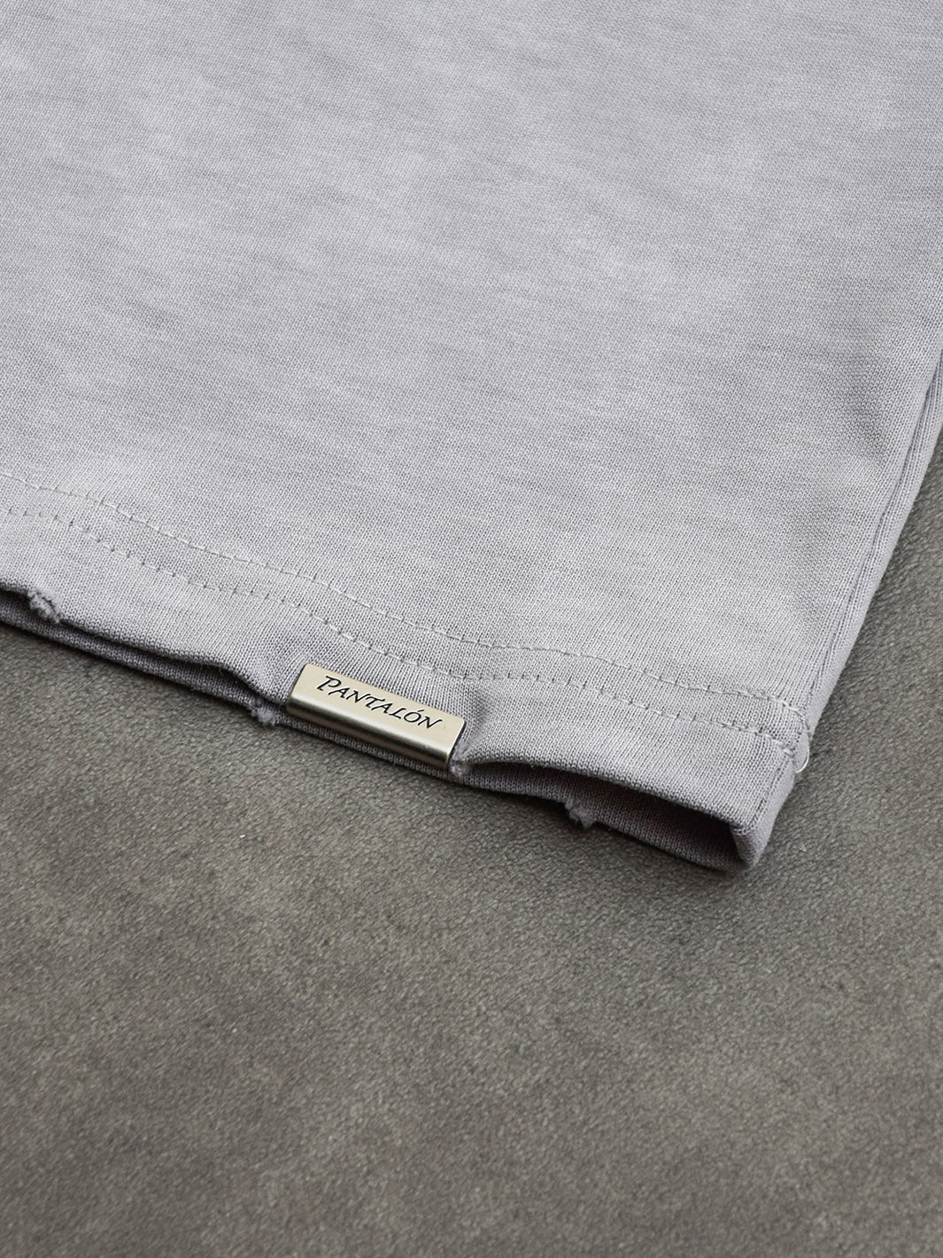 Pantalón Distressed Stone Washed T-Shirt Light Grey | ResellZone