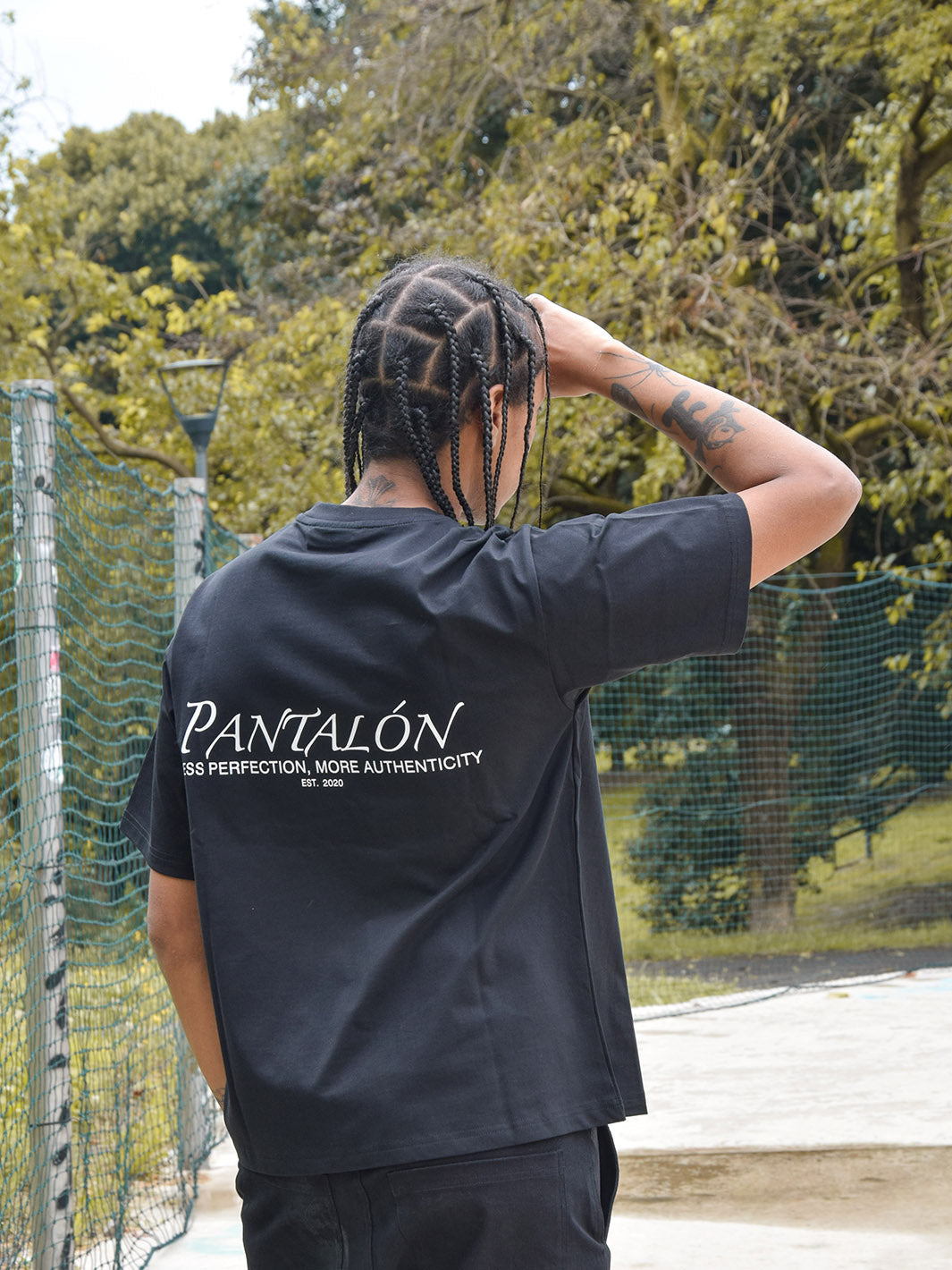 Pantalón Less Perfection More Authencity T-Shirt Black | ResellZone