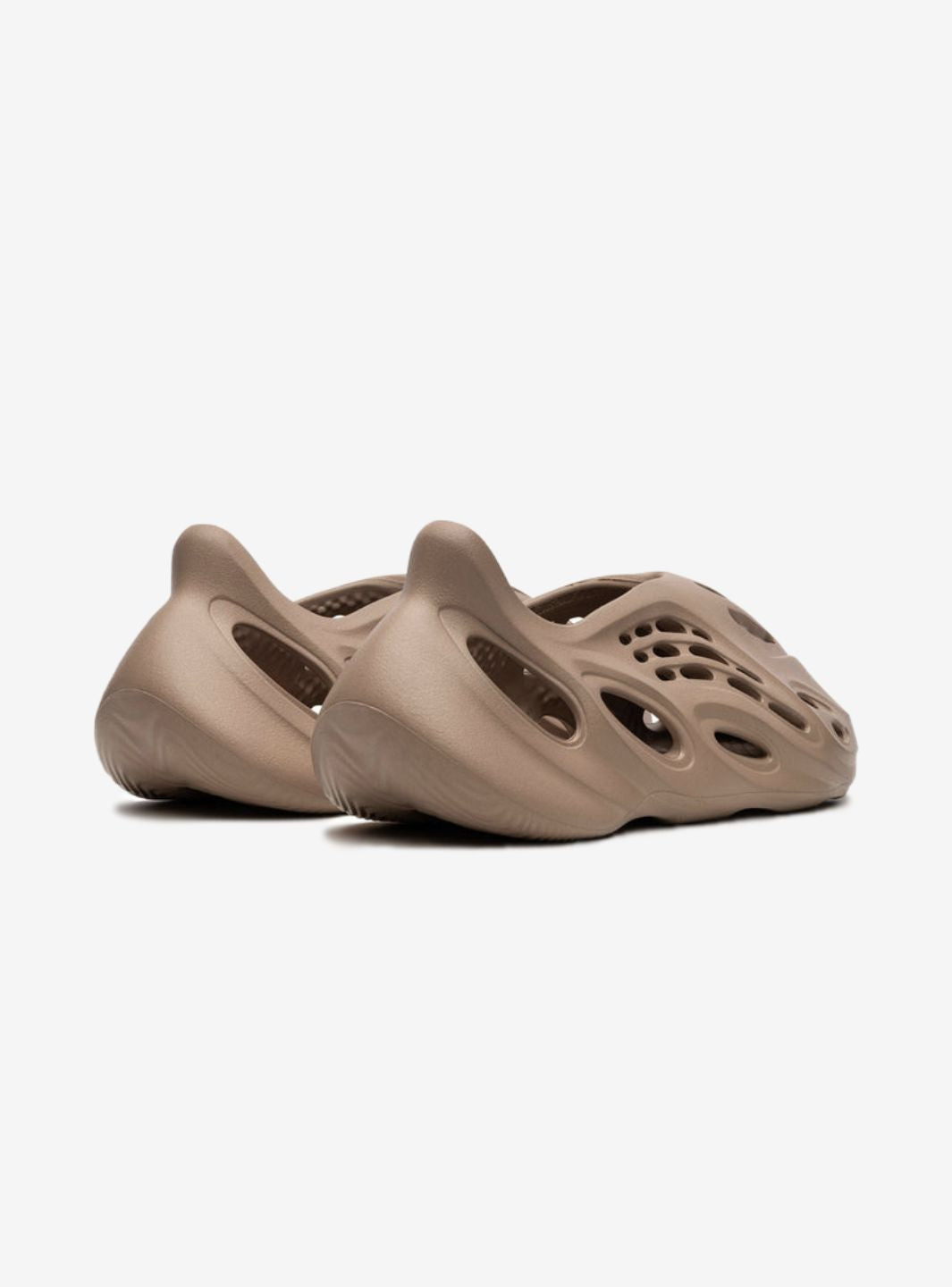Adidas Yeezy Foam RNNR Clay Taupe - GV6842 | ResellZone