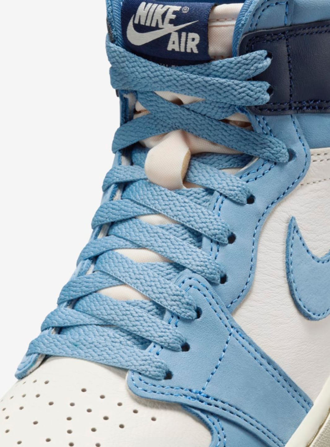 Air Jordan 1 High OG First in Flight - FD2596-400 | ResellZone