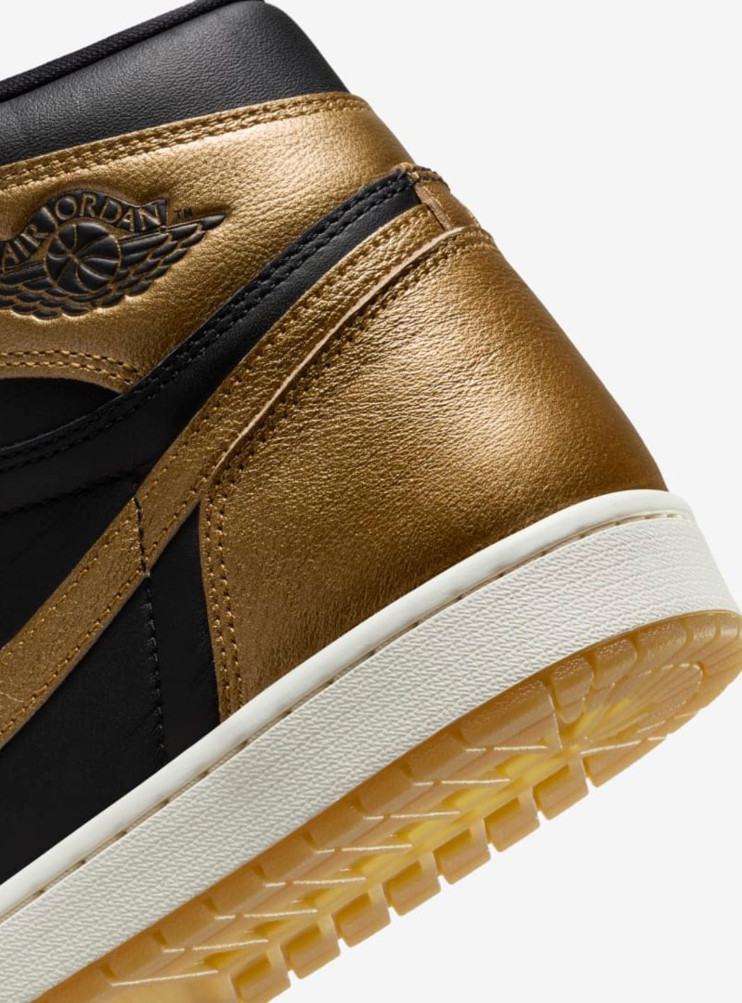 Air Jordan 1 Retro High OG Black Metallic Gold - DZ5485-071 | ResellZone