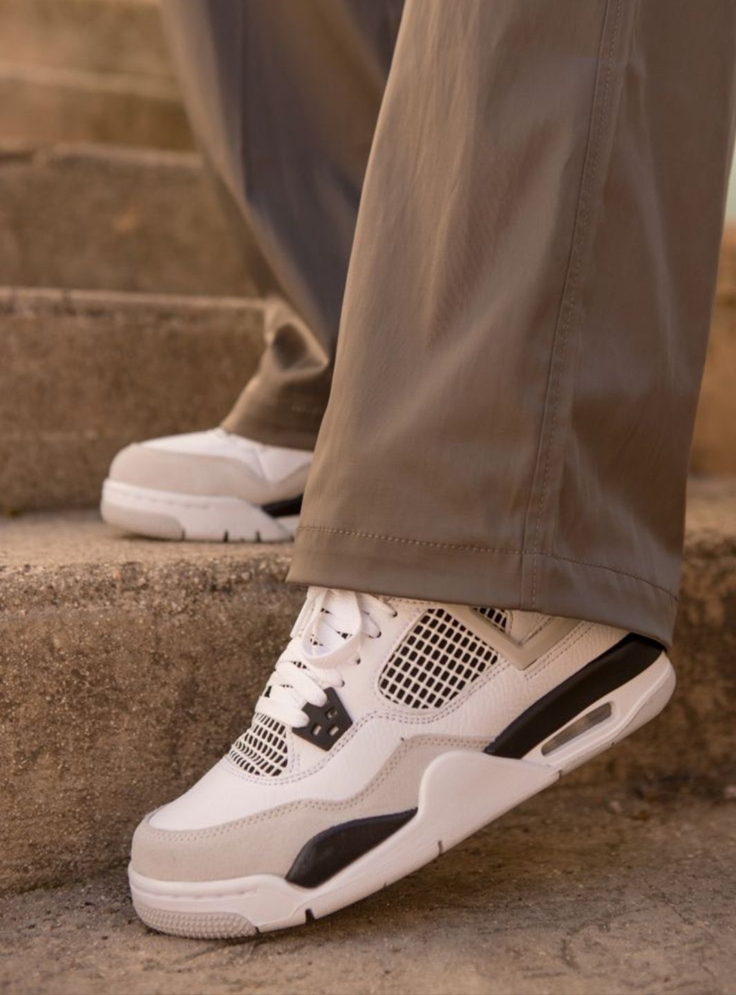 Air Jordan 4 Military Black