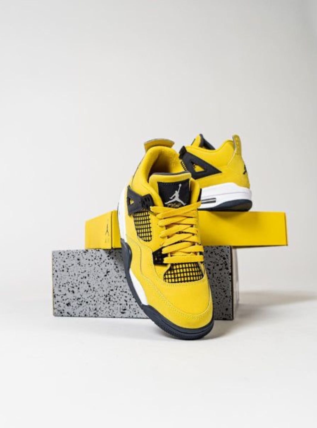 Air Jordan 4 Retro Lightning - CT8527-700 | ResellZone