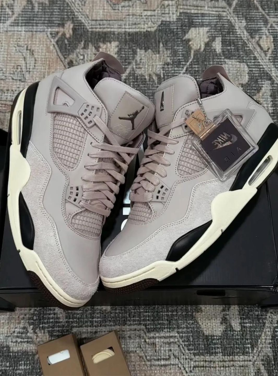 Air Jordan 4 Retro OG SP A Ma Maniére While You Were Sleeping - FZ4810-200 | ResellZone