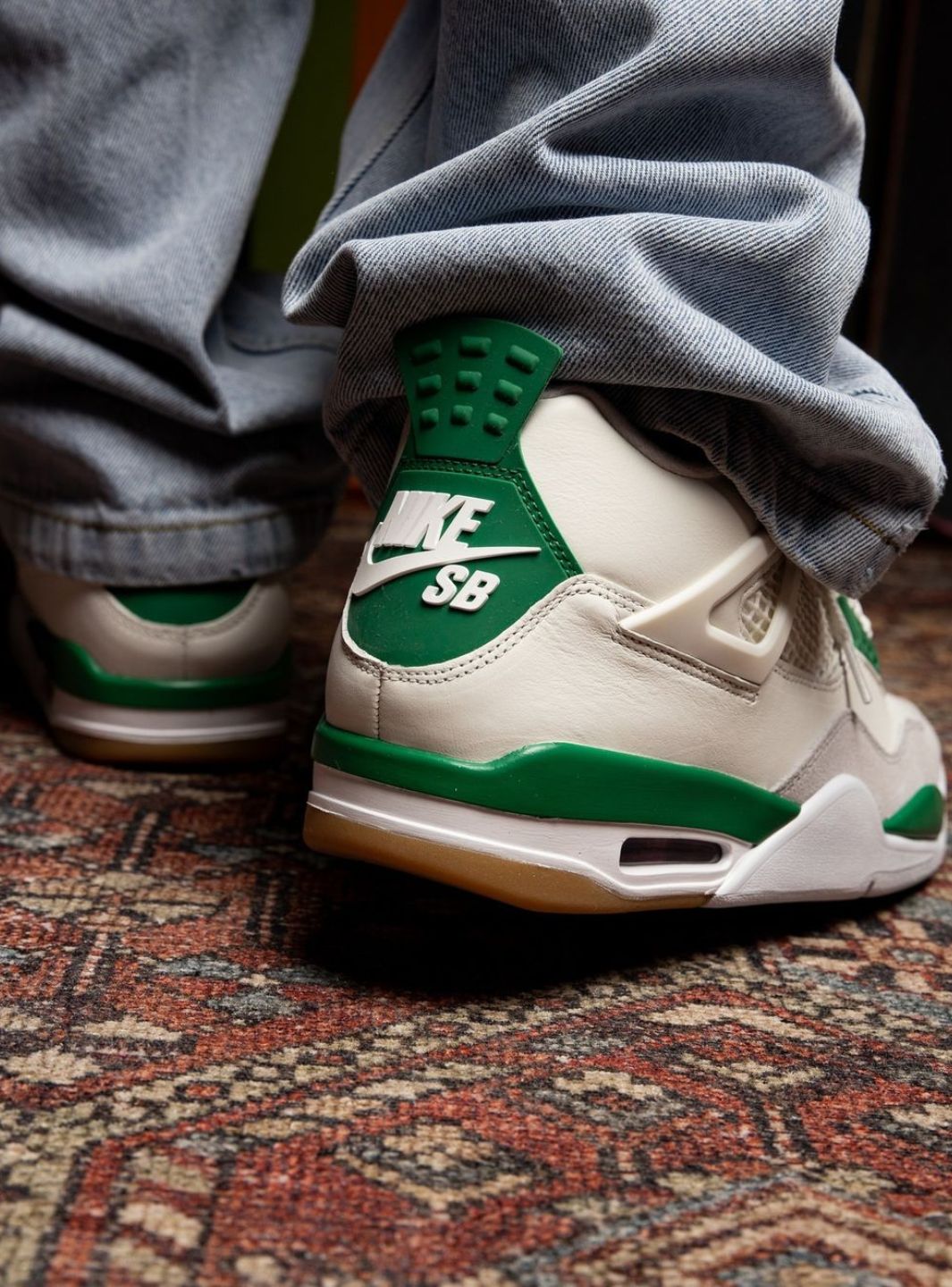 Air Jordan 4 Retro SB Pine Green - DR5415-103 | ResellZone