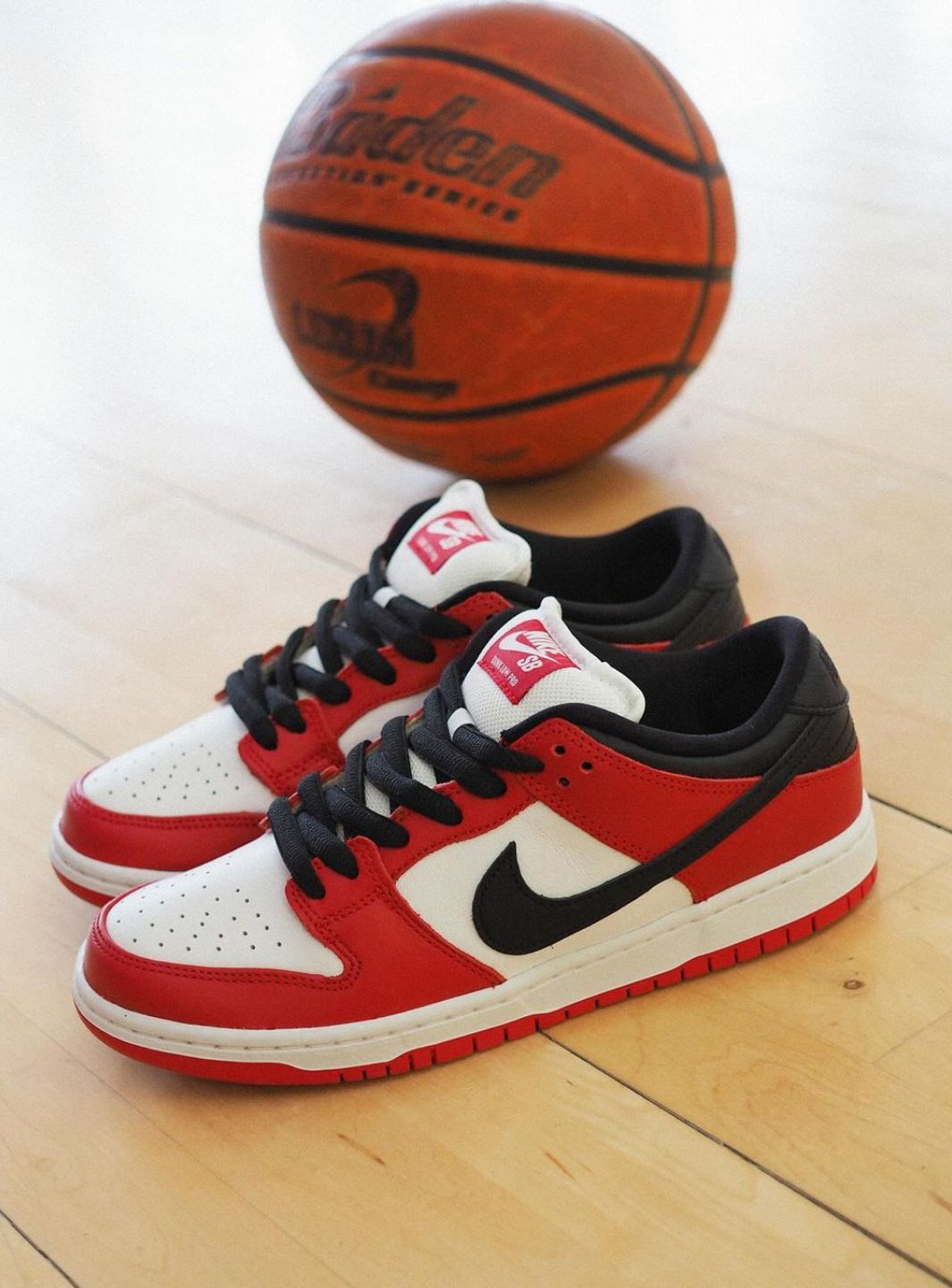 Nike SB Dunk Low Pro J-Pack Chicago